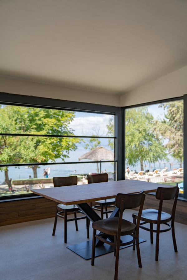 Lago Hotel Lagadin Buitenkant foto