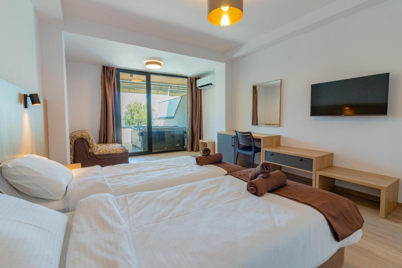 Lago Hotel Lagadin Buitenkant foto