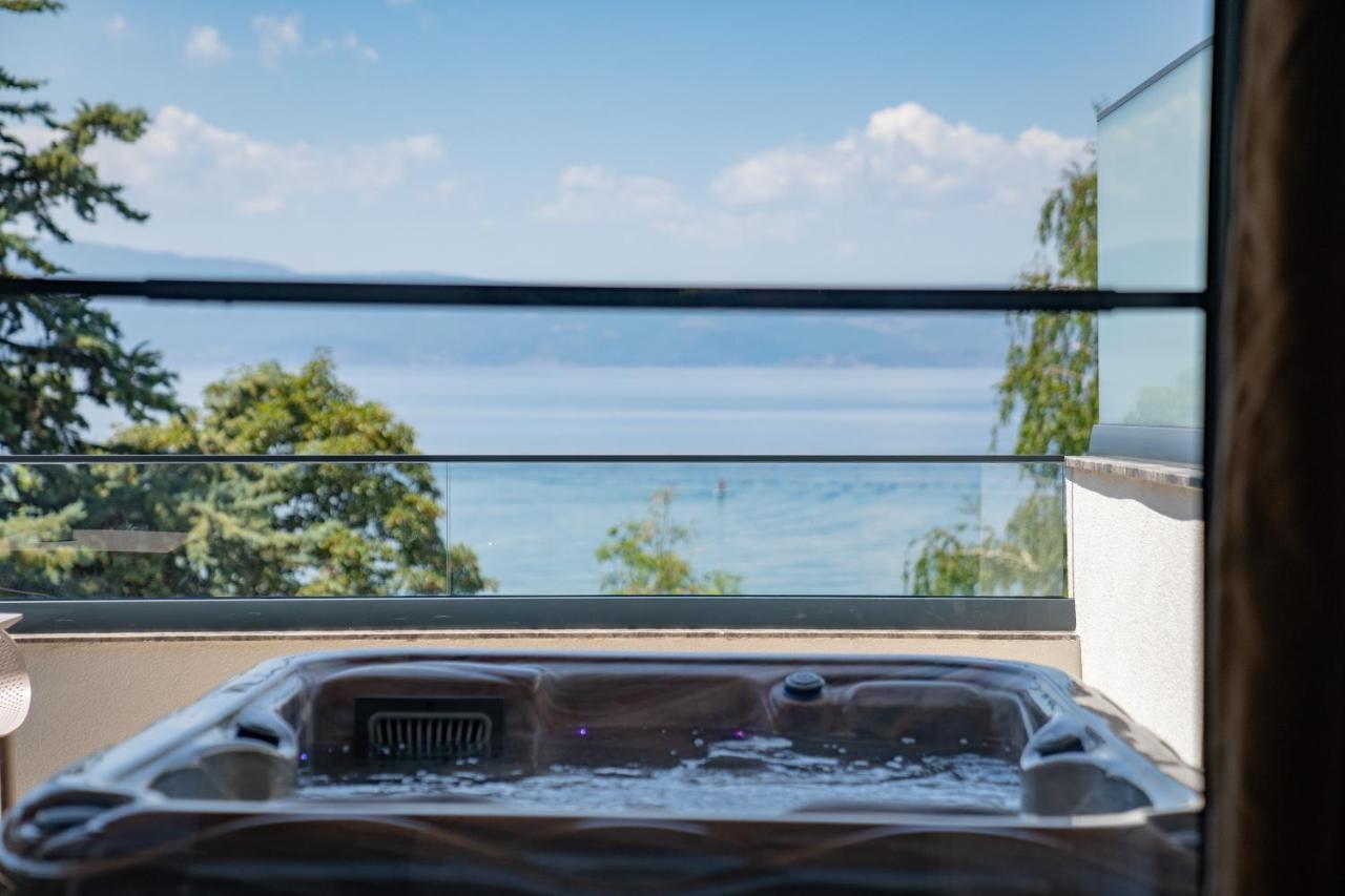 Lago Hotel Lagadin Buitenkant foto
