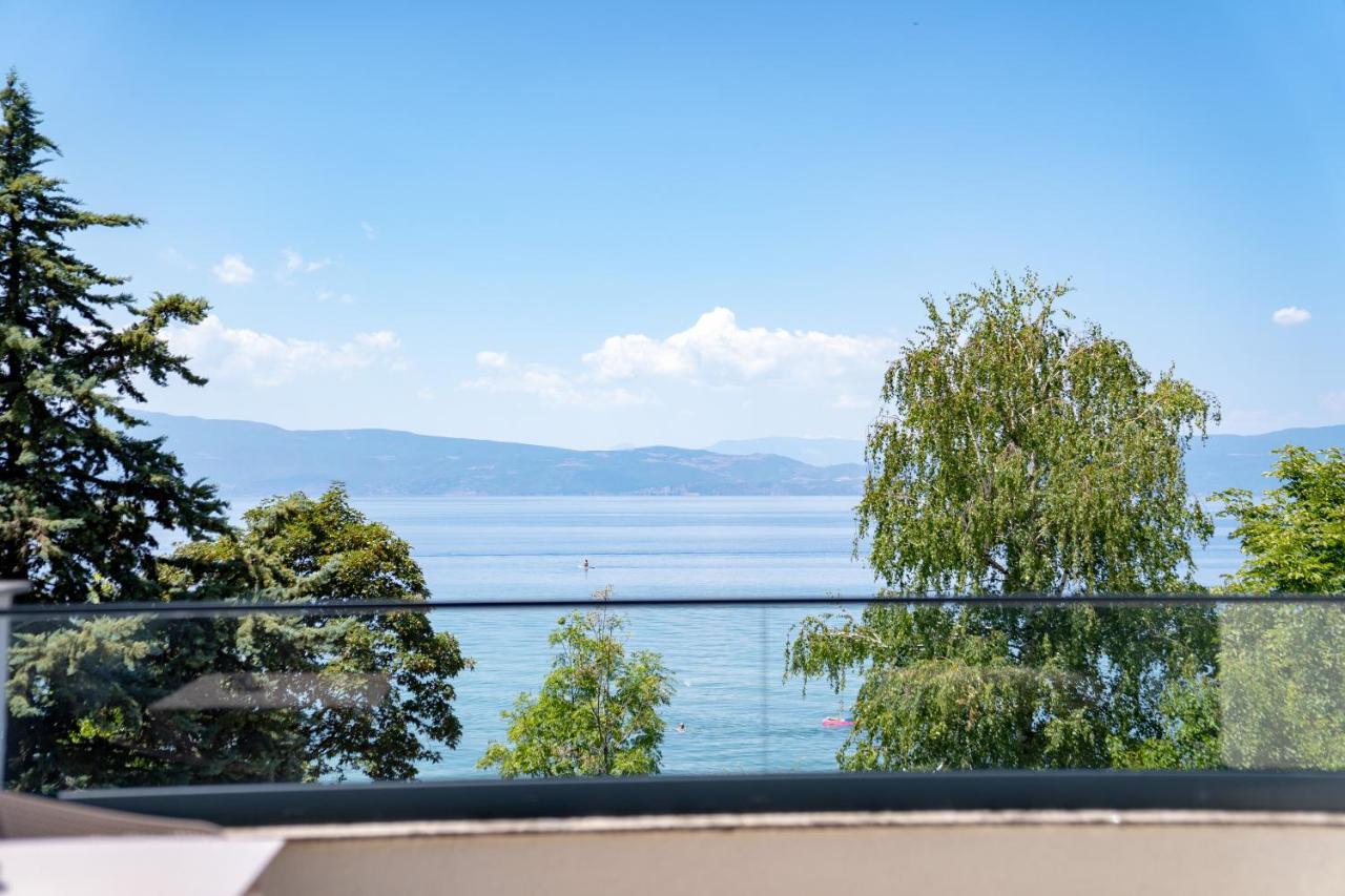 Lago Hotel Lagadin Buitenkant foto
