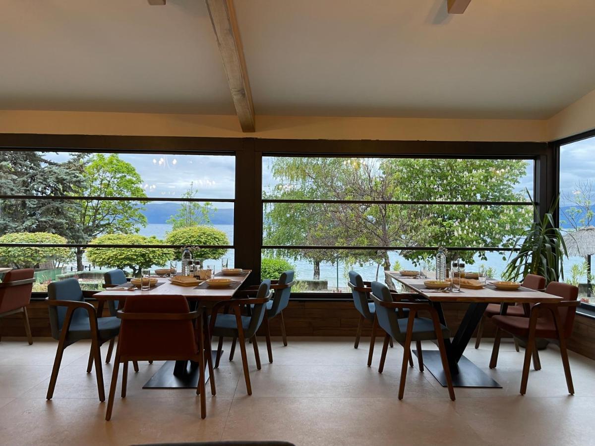 Lago Hotel Lagadin Buitenkant foto