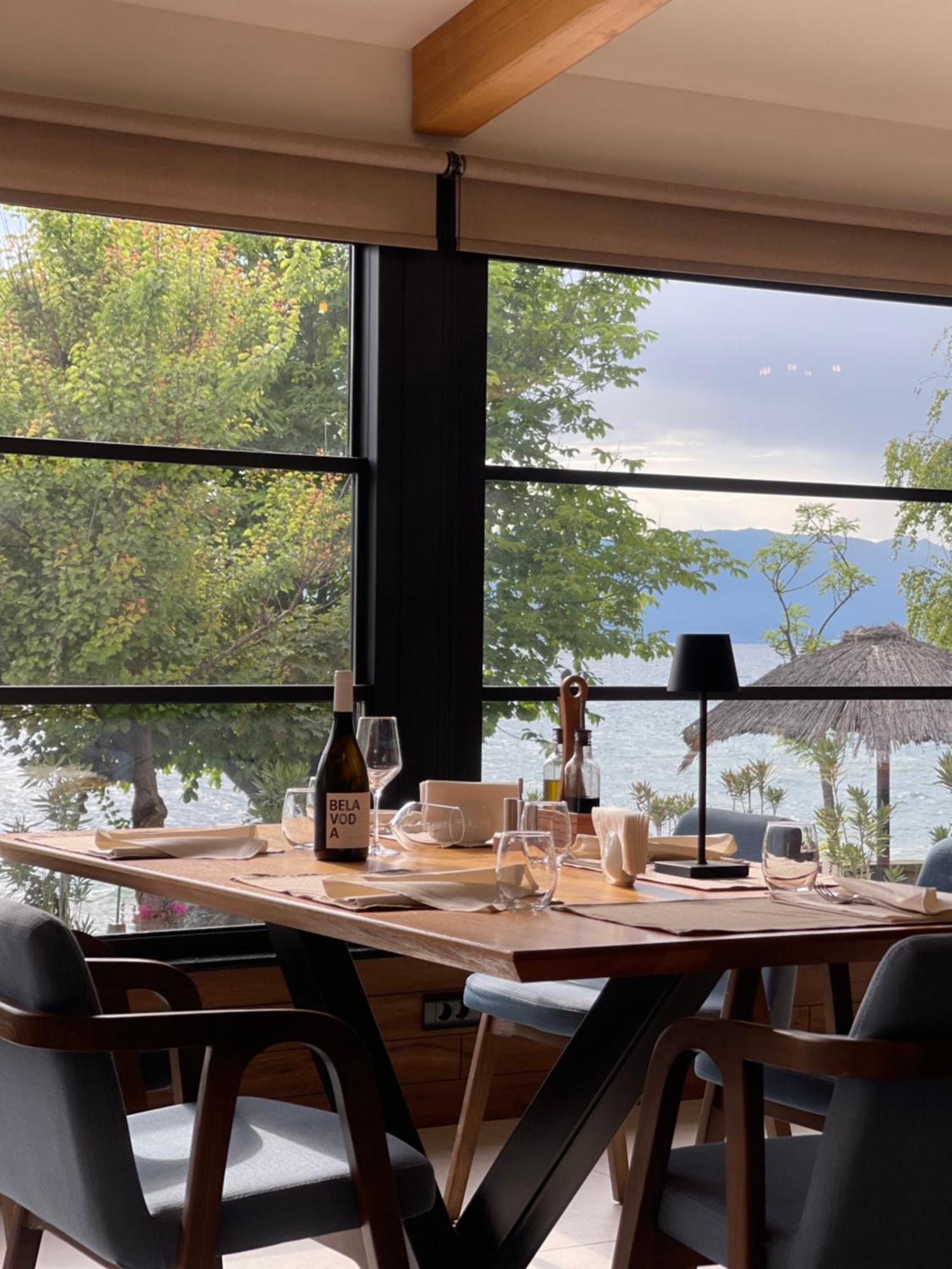 Lago Hotel Lagadin Buitenkant foto